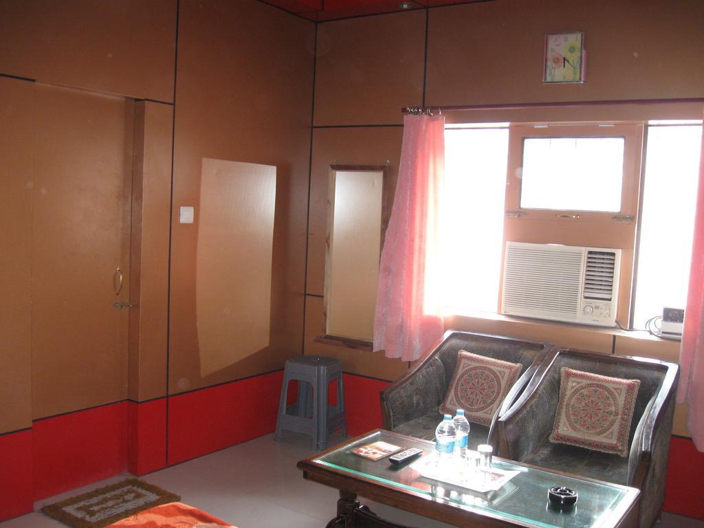 Hotel Shiv Ganga Rishīkesh Esterno foto